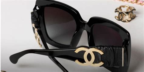 étuit à lunettes chanel|Chanel sunglasses new collection.